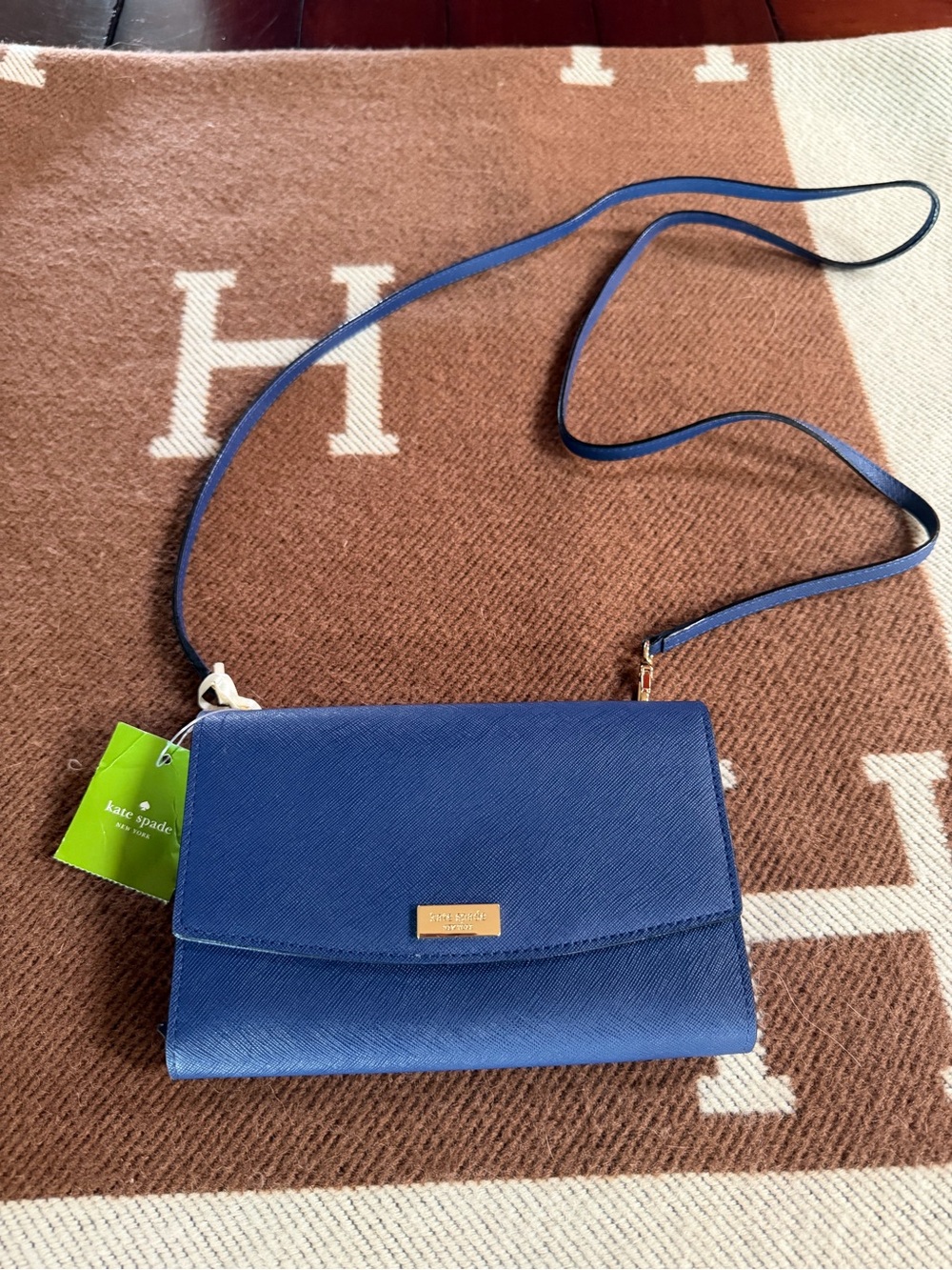 kate spade navy blue Saffiano crossbody wallet purse NWT